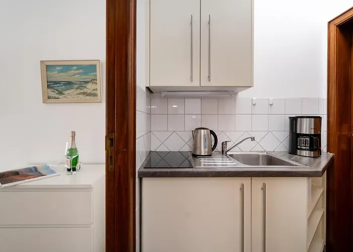 Apartman Adrian 1 *